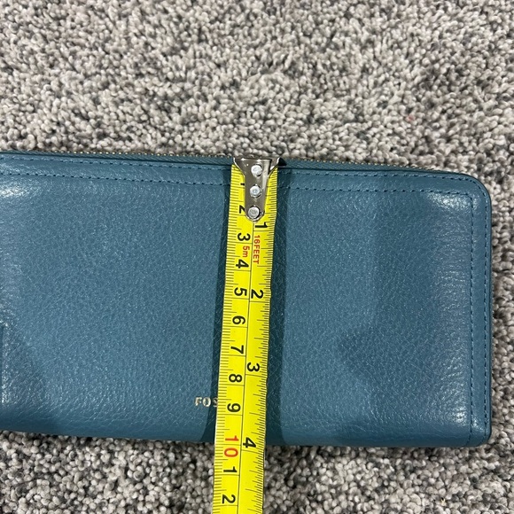 Fossil Blue Genuine Leather Zip around Clutch Wallet Full Size Removable Strap - Picture 5 of 6